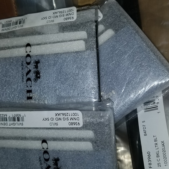 NWT COACH MINI SKINNY ID CARD CASE - Picture 7 of 11